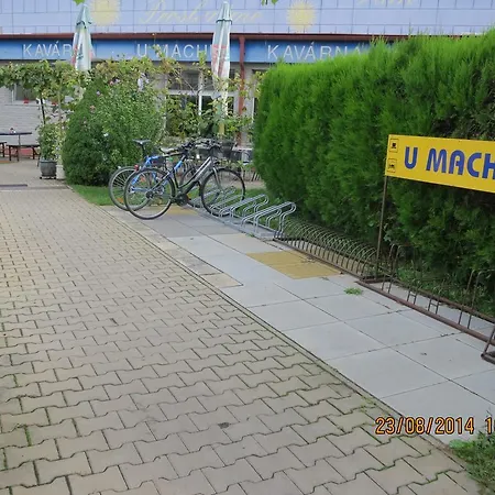 U Splavu Pensión Břeclav