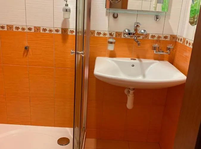 U Splavu 3*
